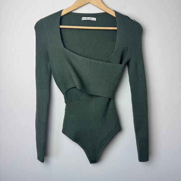 Abercrombie & Fitch Tops - Abercrombie & Fitch Green LuxeLoft Wrap Knit Bodysuit NEW Size Small